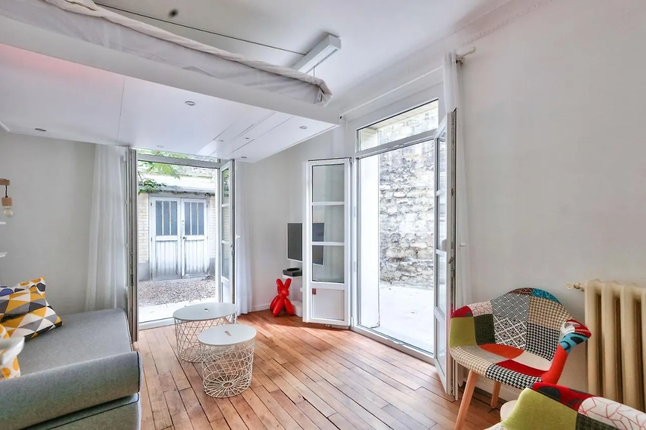 Superb T1Bis At 1Min From The Metro Porte St-Ouen Paris Apartment